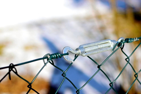 How big is India's fencing market and how attractive is it?